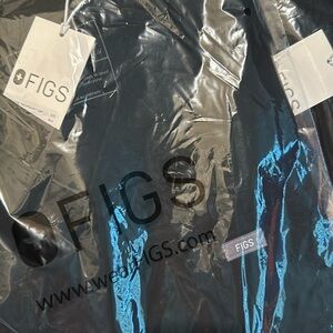 FIGS Men’s XS black set